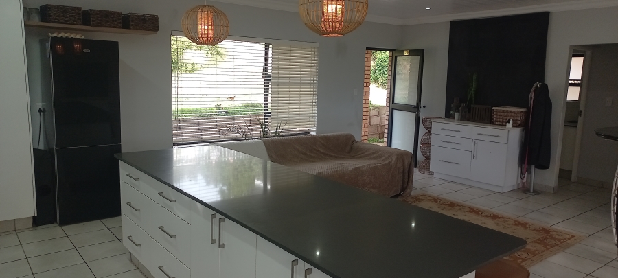 2 Bedroom Property for Sale in Fraaiuitsig Western Cape